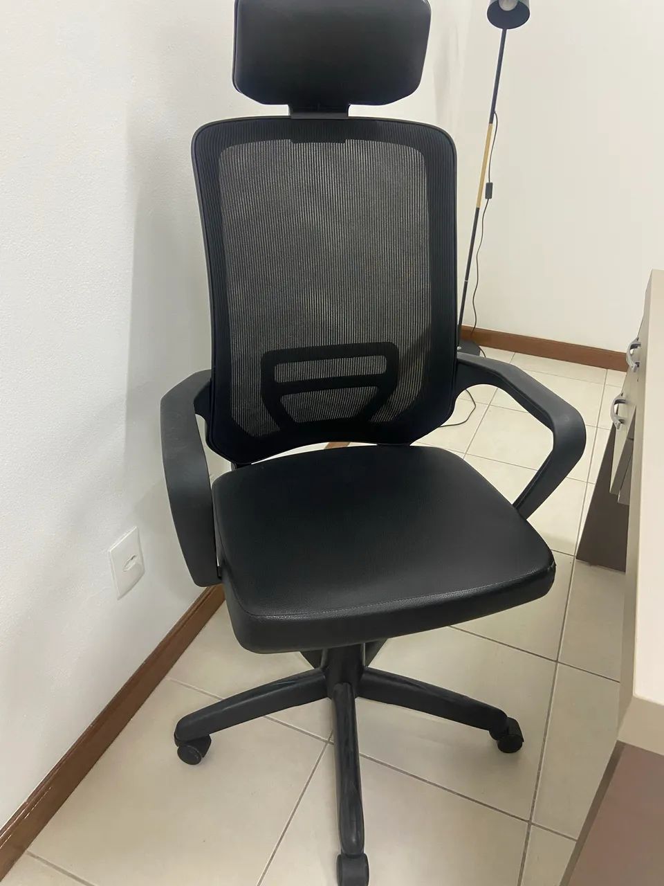 Mesa para escritório com cadeira  - Foto 2