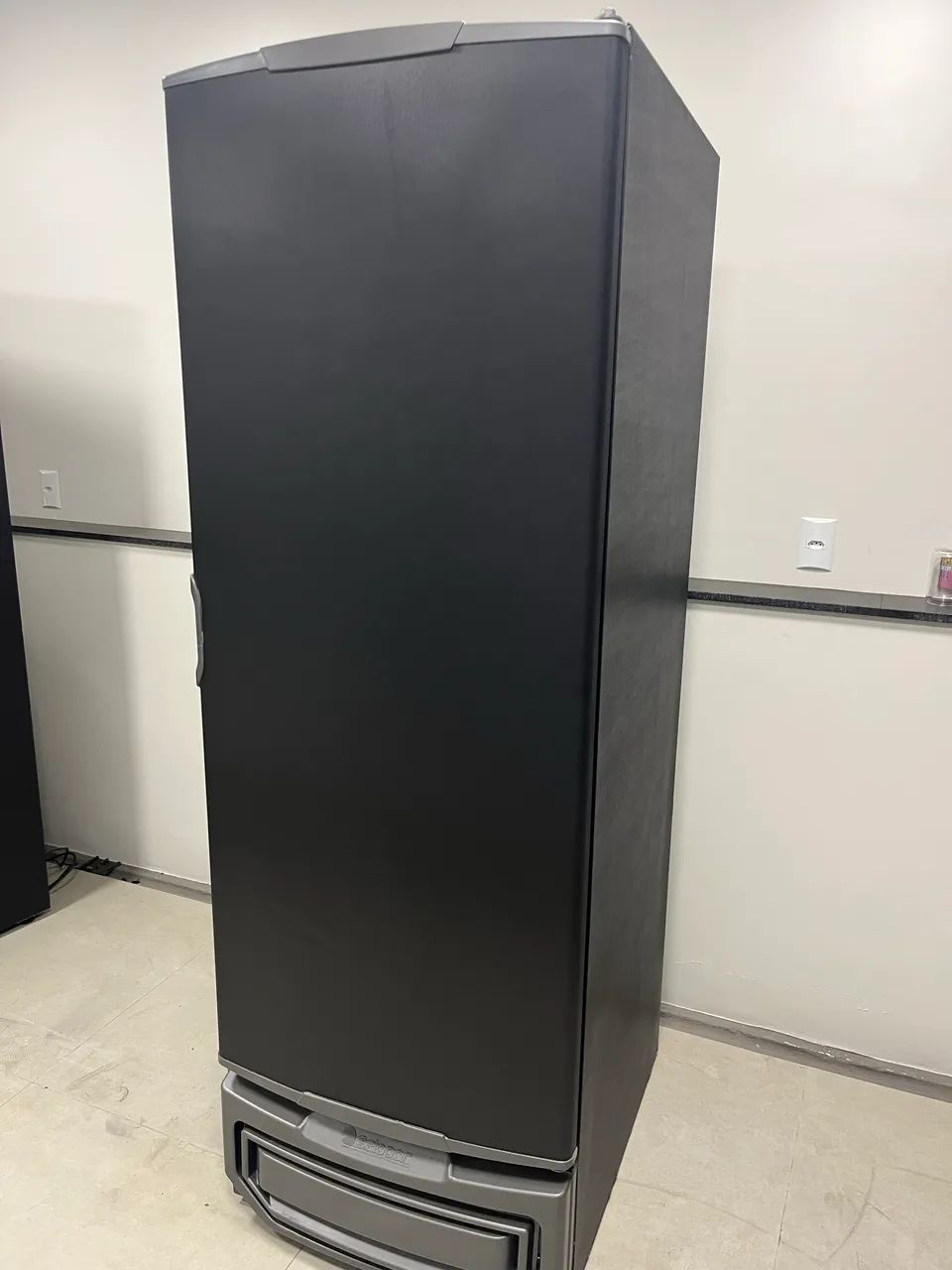 Expositor/Freezer Vertical Gelopar 578L - GTPC 575 1 Porta