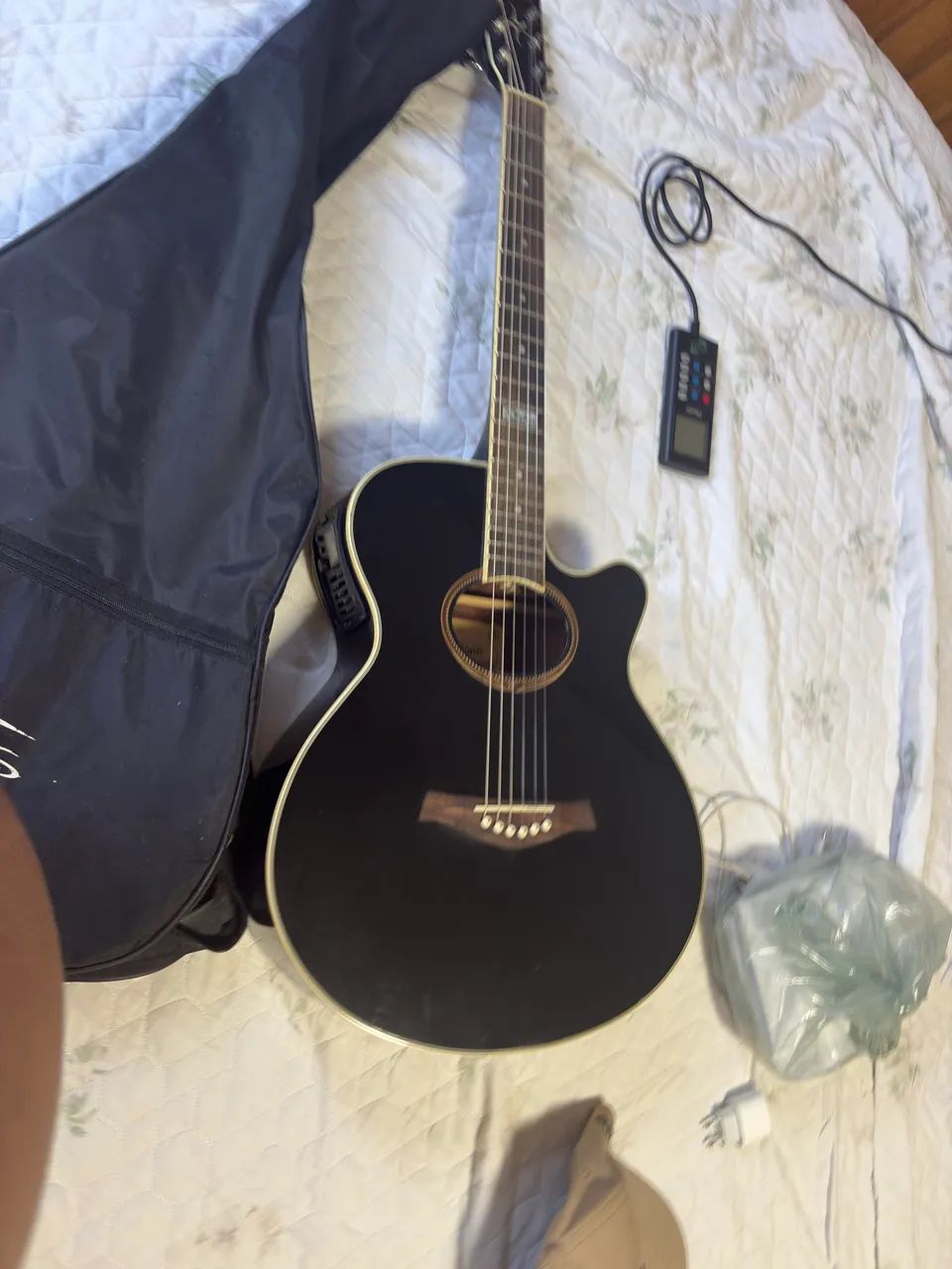 Vendo este violão 
