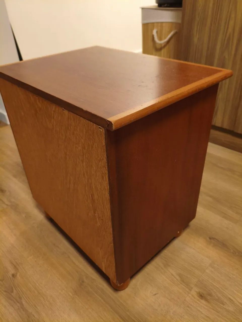 Mesa de Cabeceira Vintage em Madeira (1 Gaveta + Nicho) - Foto 4