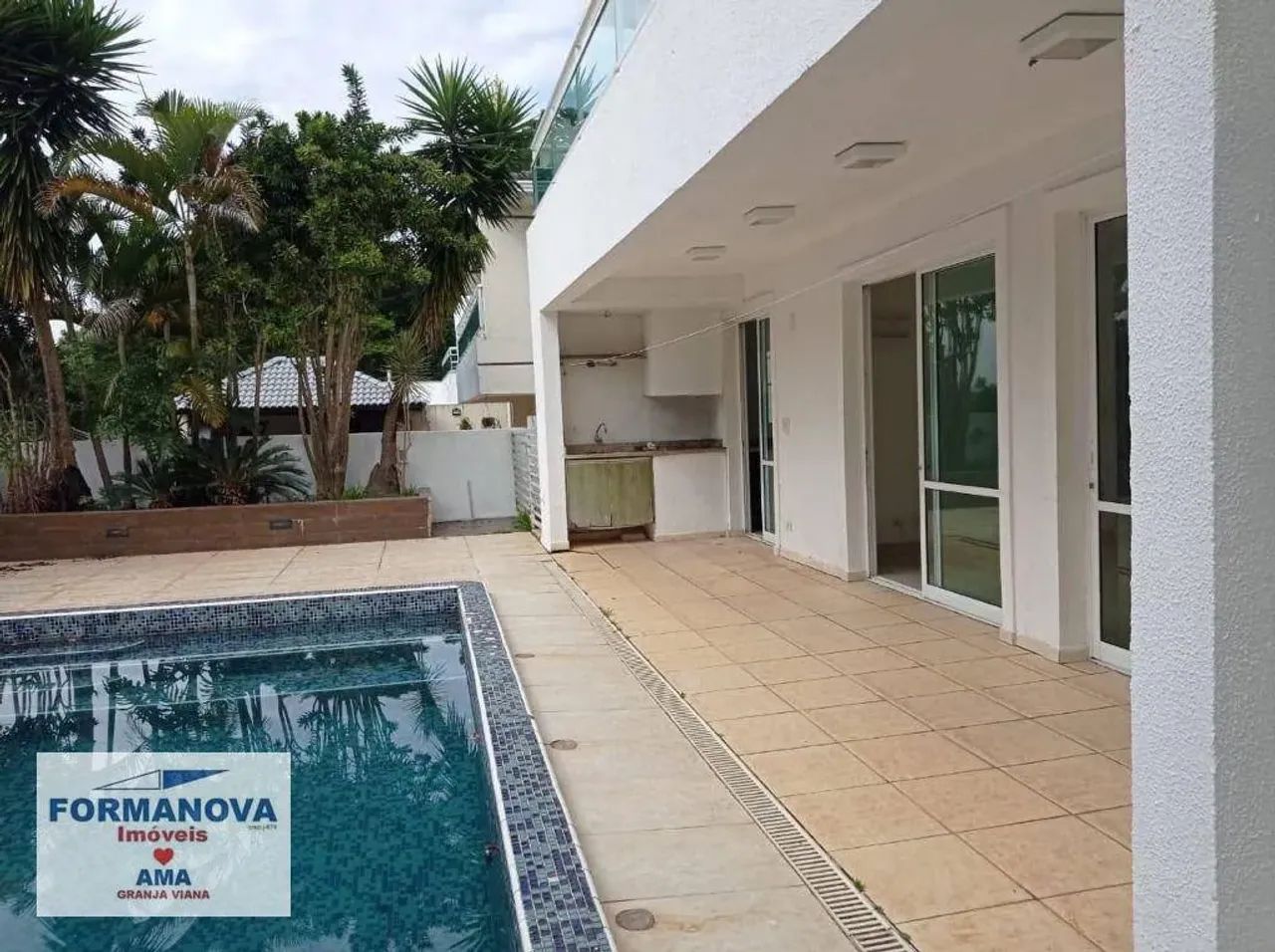 Casa com 3 suítes, piscina e uma fantástica Vista à VENDA na Granja Viana - Foto 8