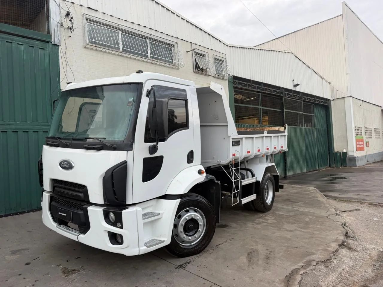 Ford cargo 1517 Caçamba  - Foto 3