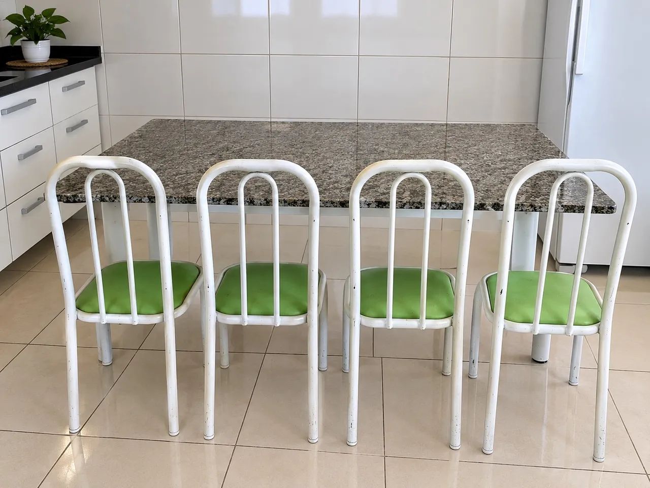 Mesa com 4 cadeiras - Foto 2
