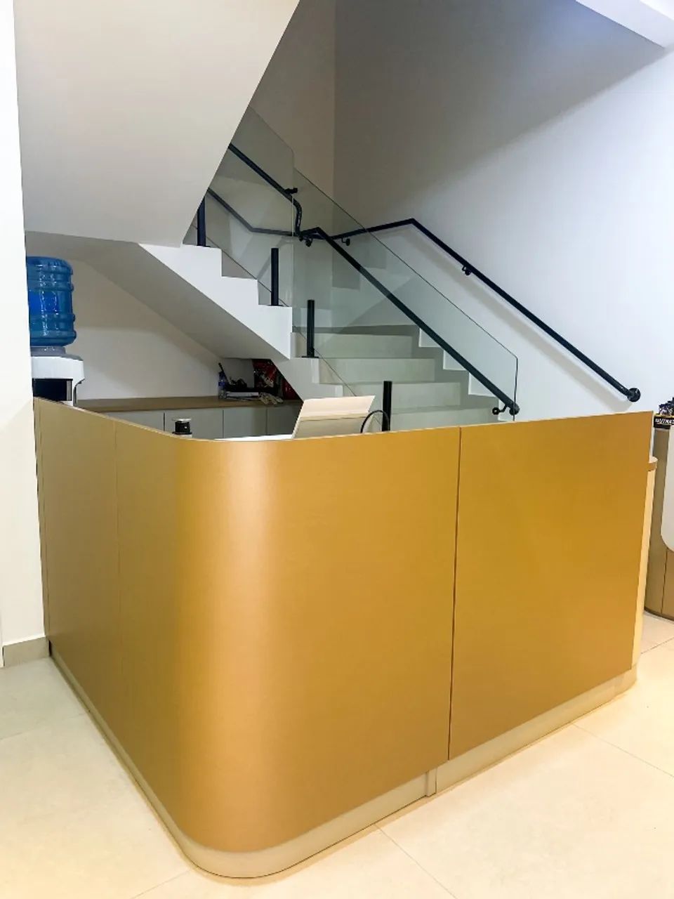 Balcão Caixa Comercial de Alto Padrão 100% MDF - Amplo e Funcional - Foto 2