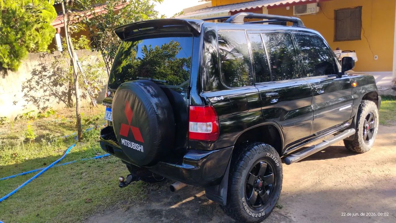 Mitsubishi Pajero 2005