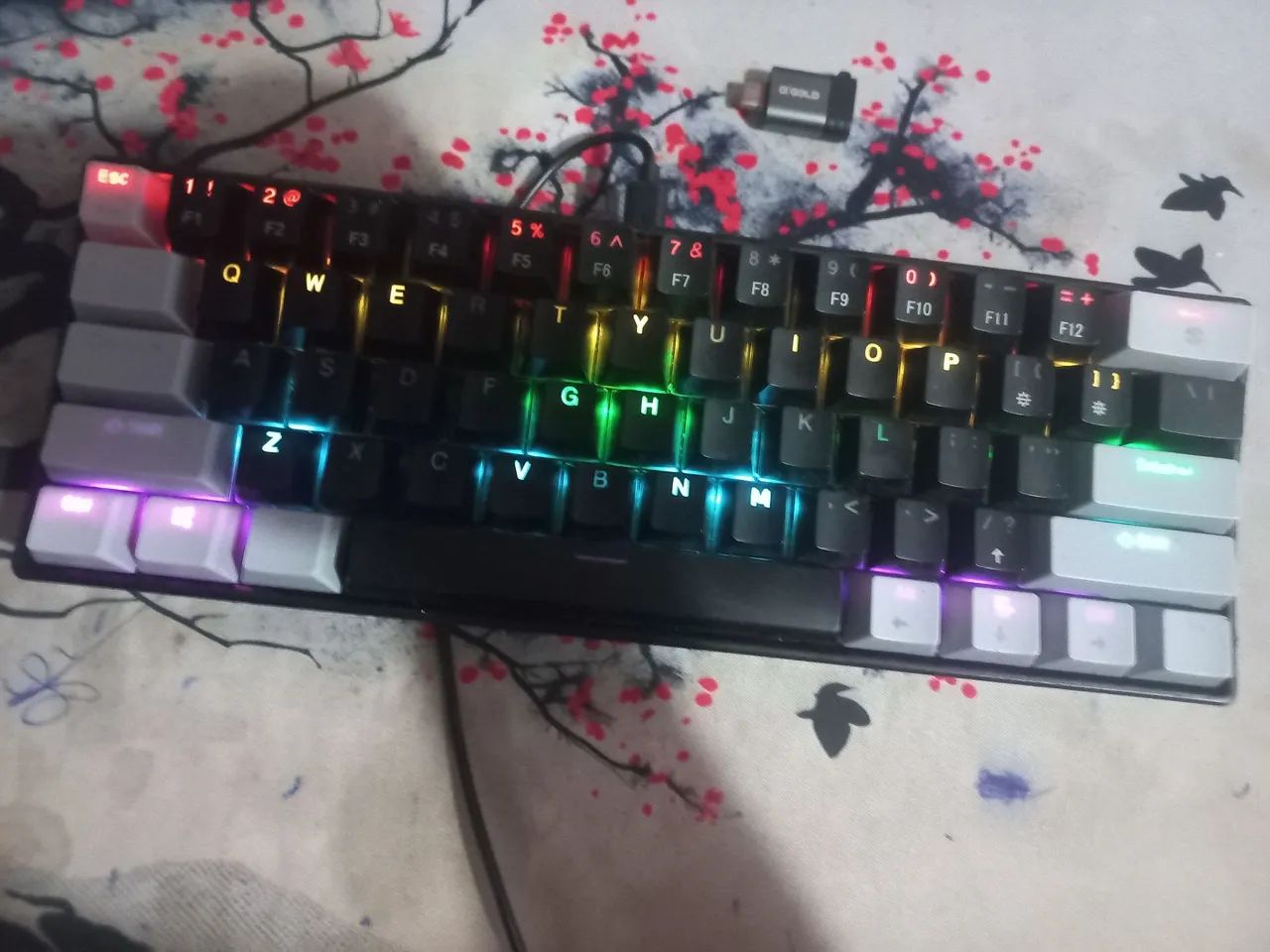 TECLADO 60% RGB - Foto 2