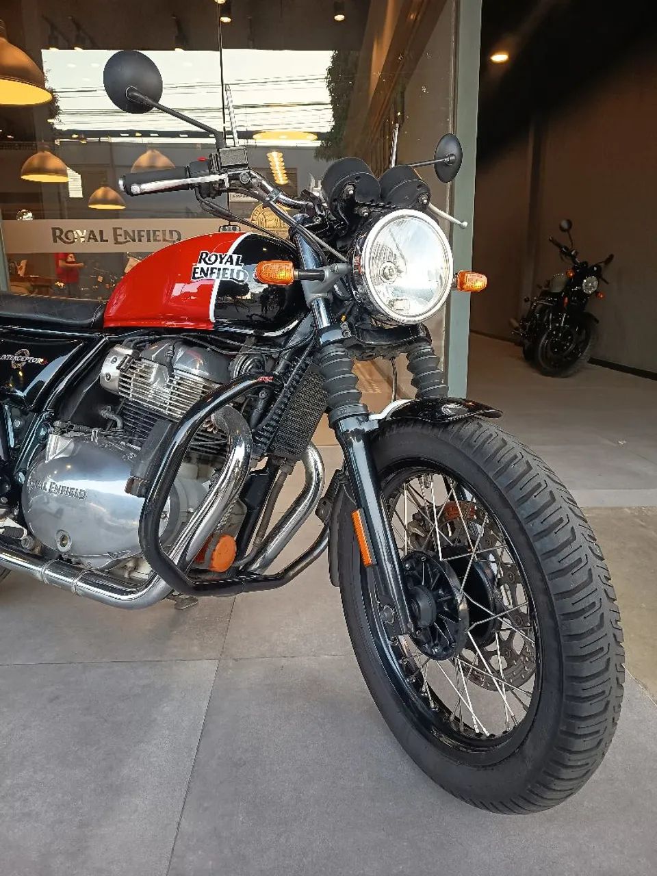 ROYAL ENFIELD INTERCEPTOR 650 2021  - Foto 2