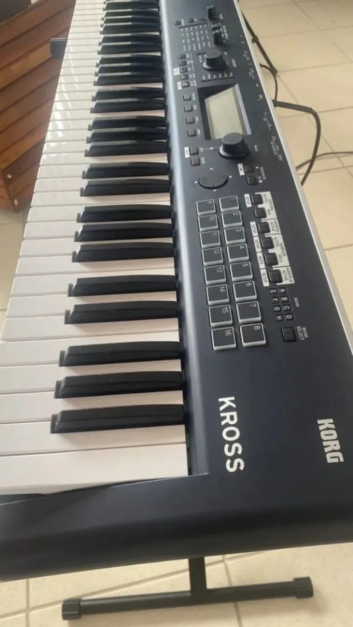 Teclado korg cross 2 - Foto 2