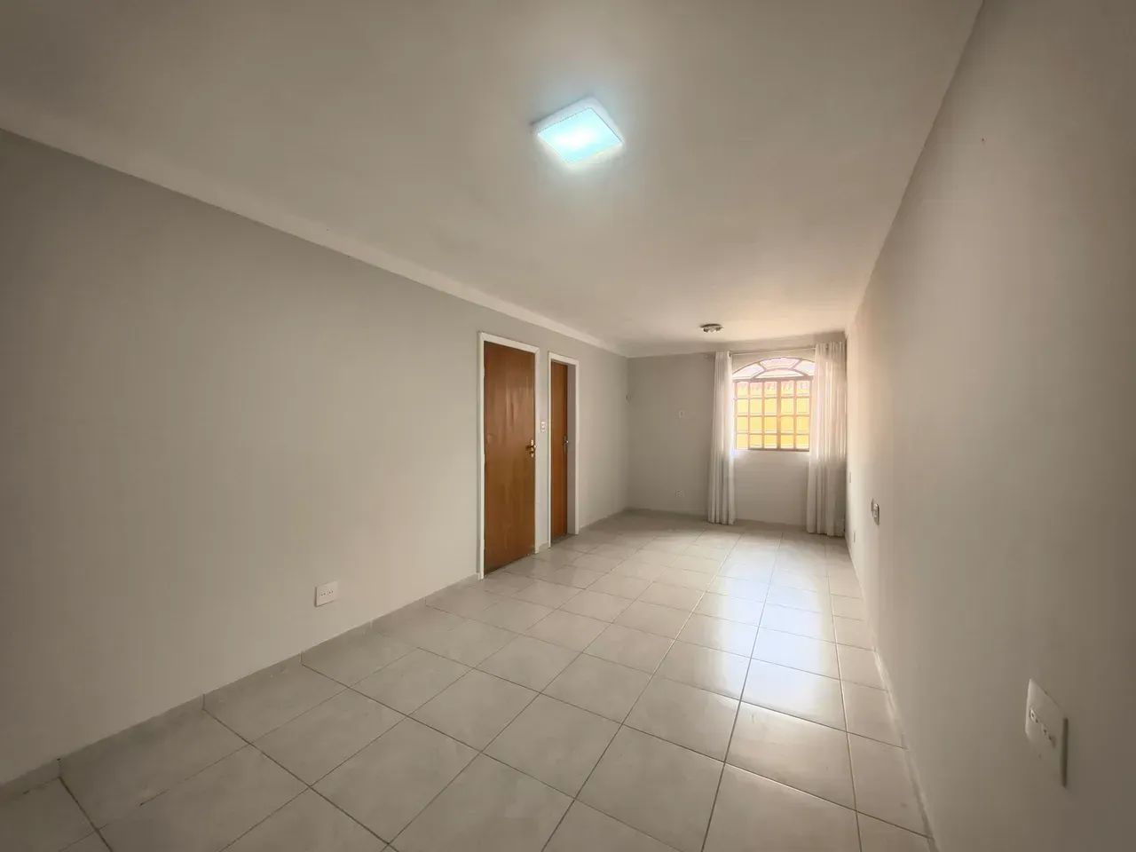 Casa Triplex no Grã Duquesa com 2 Suítes 2 Varandas