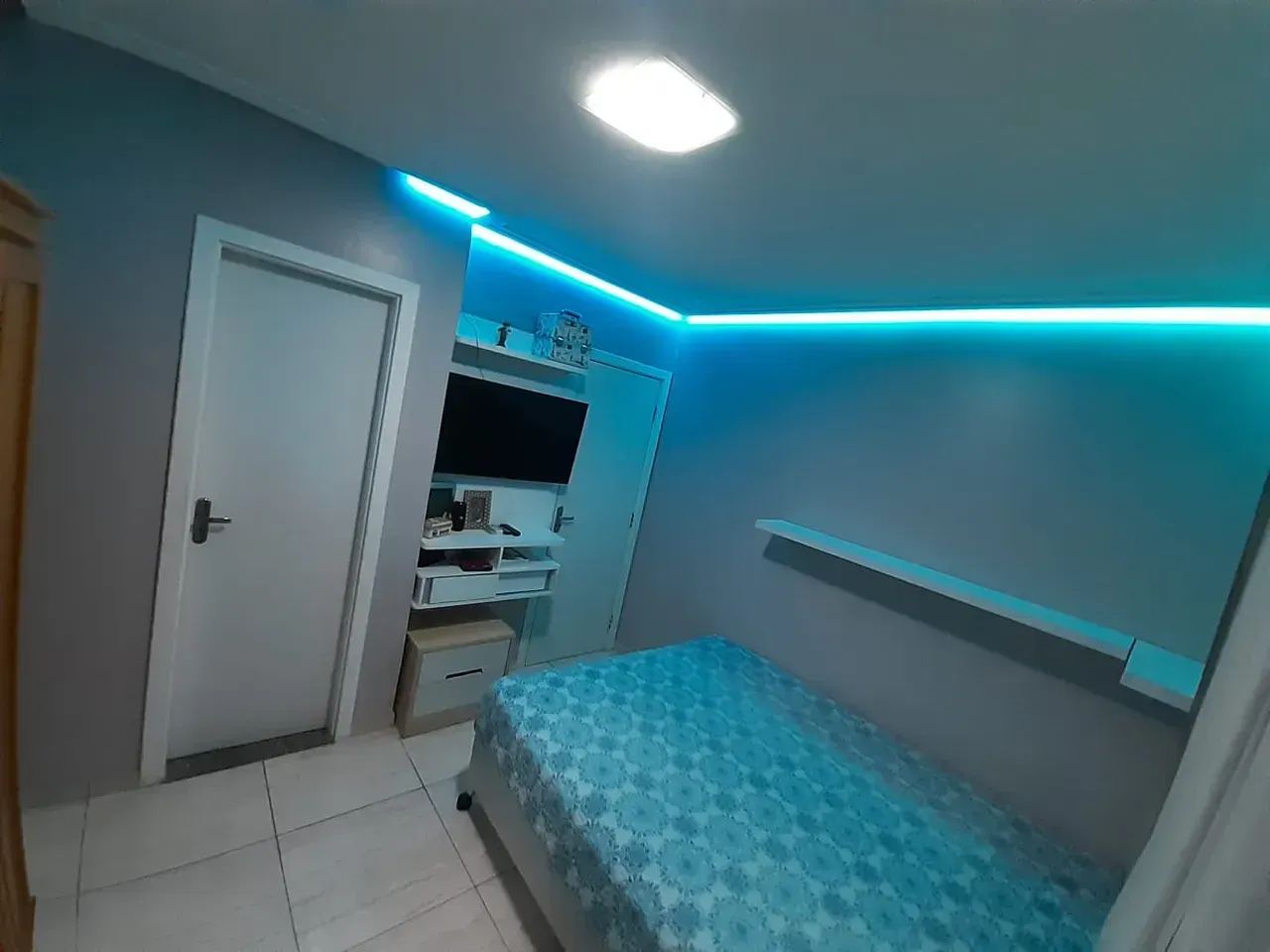 Stilus 3 quartos, com armários modulados e ar condicionados