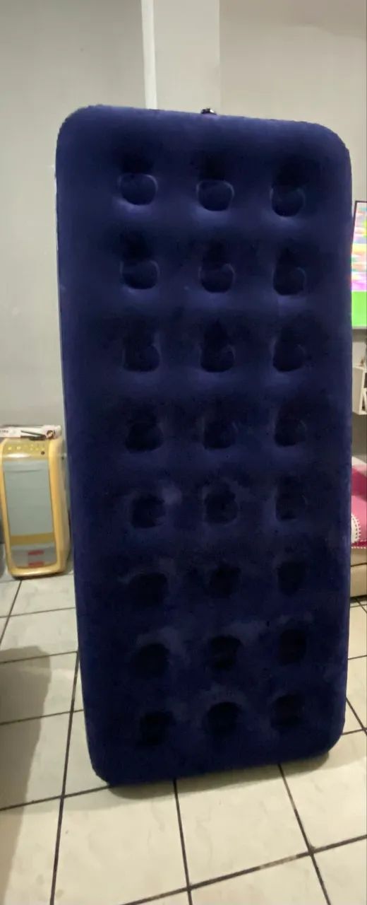 Colchão inflável de solteiro usado bom estado 