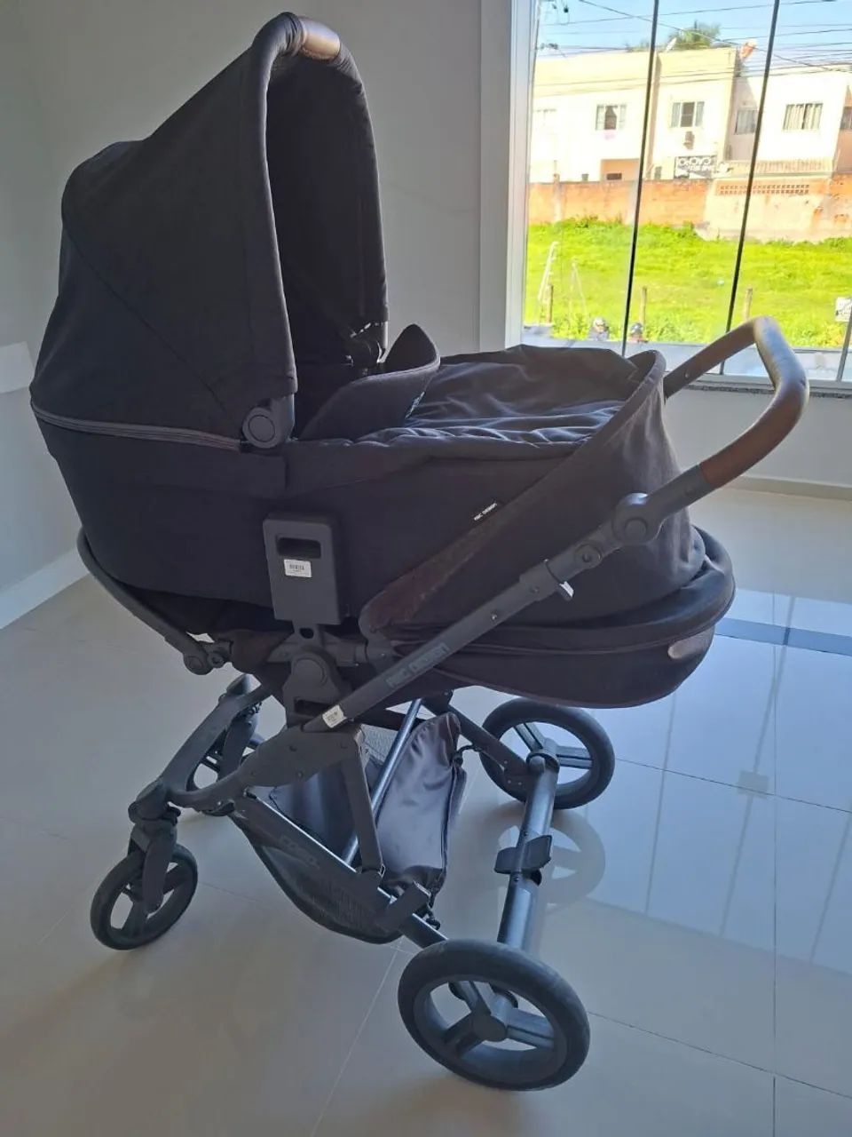 Carrinho com Moisés e bebê conforto  - Foto 4