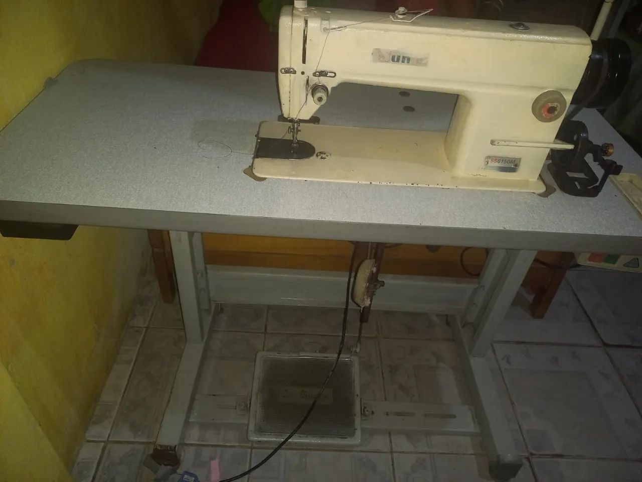 Máquina de costura  - Foto 2