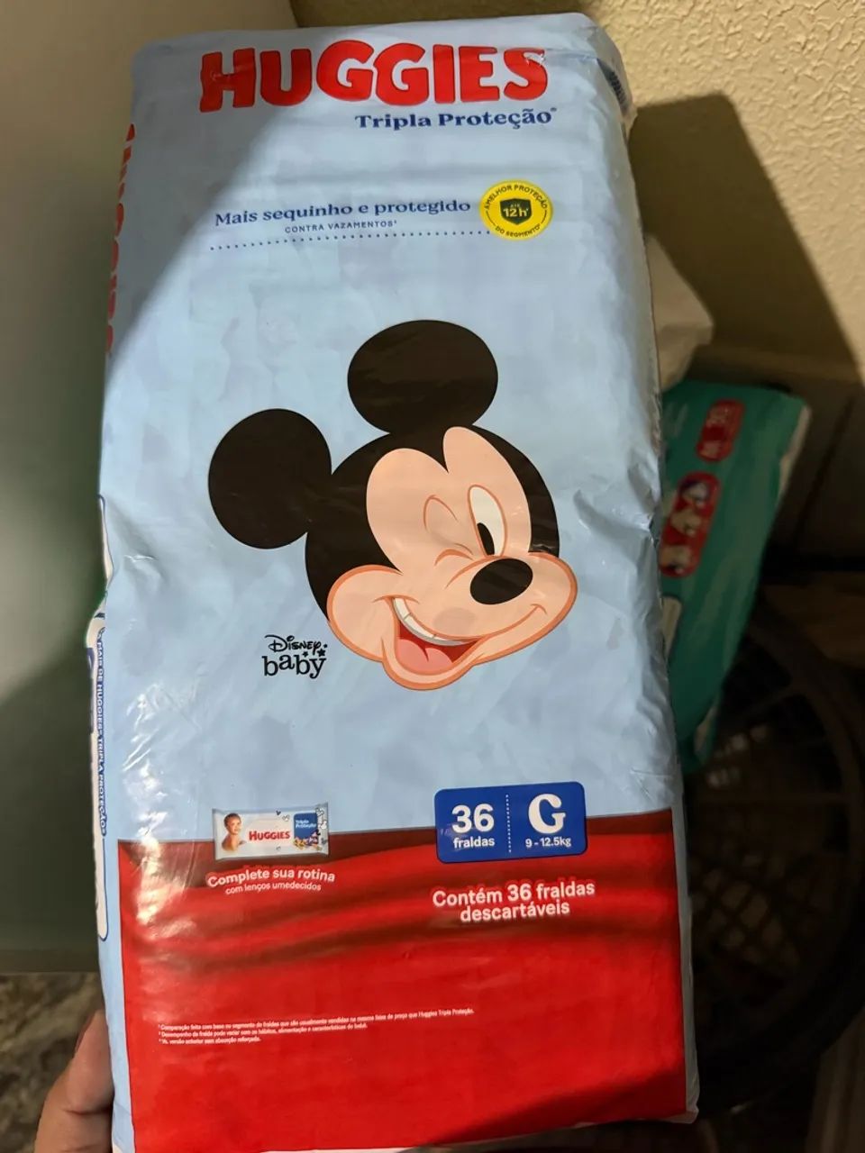 3 pacotes de fralda sendo 2 M personal e 1 G Huggies  - Foto 2