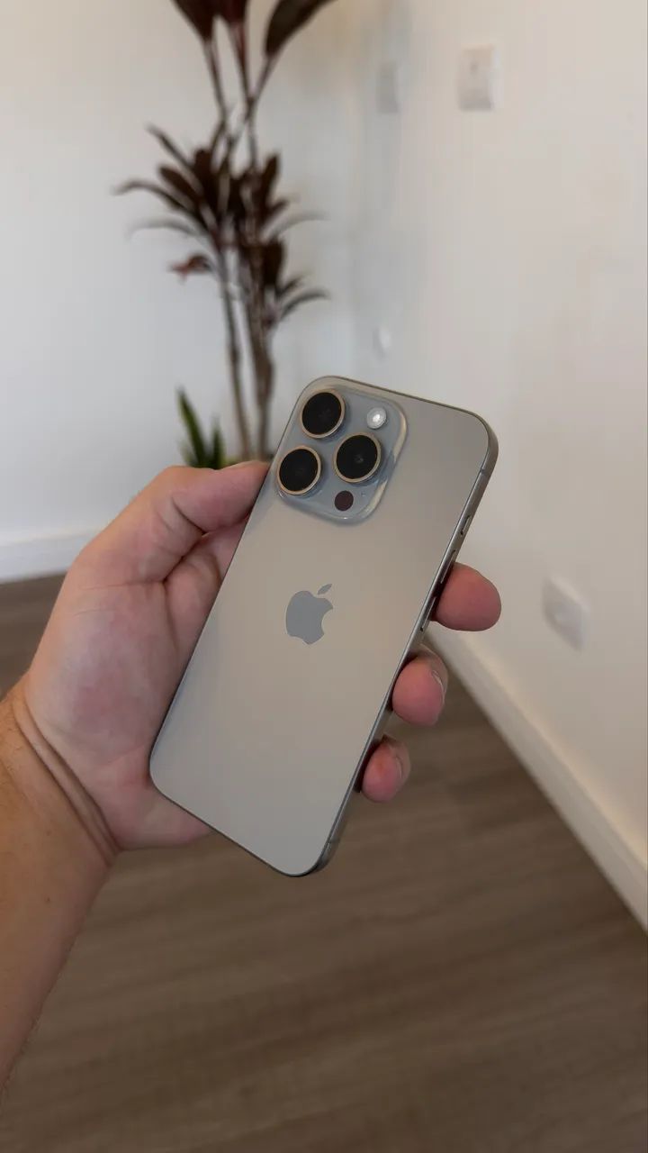 iPhone 15 pro 128gb titanium natural  - Foto 3