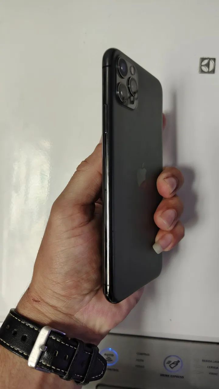iPhone 11 Pro Max 256GB - Foto 2