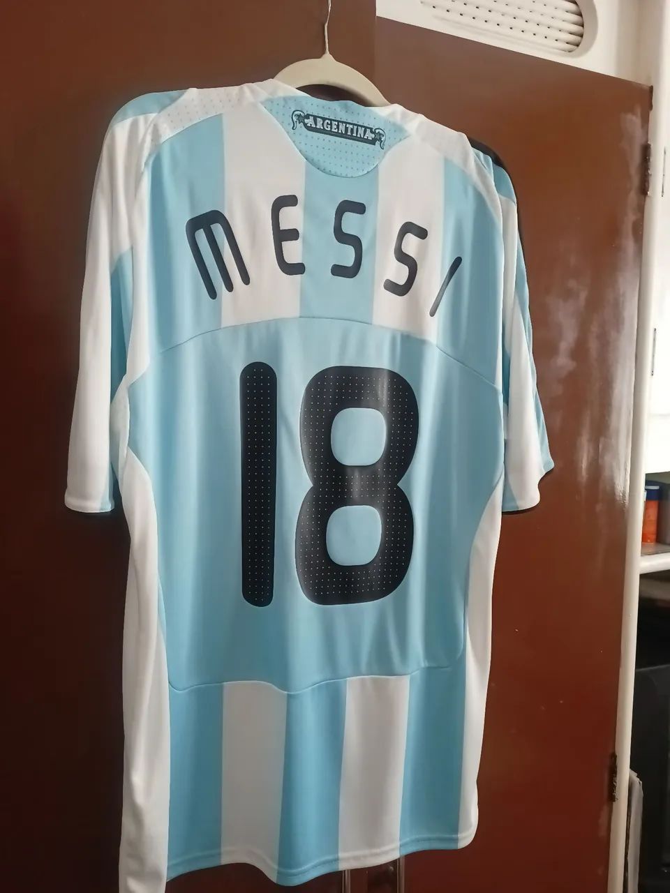 Camisa oficial Argentina Messi "18" - Foto 3