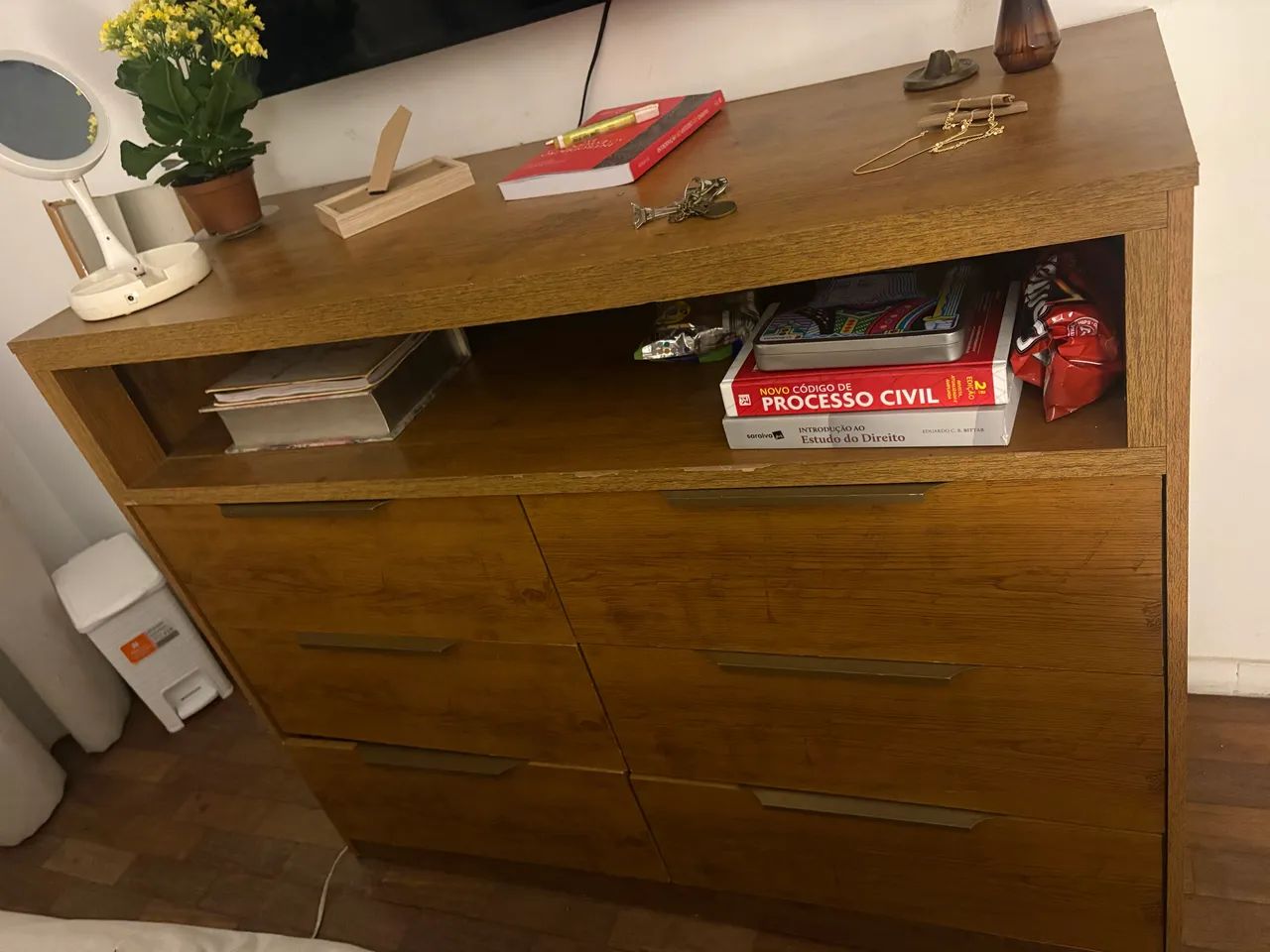 Vendo cômoda 