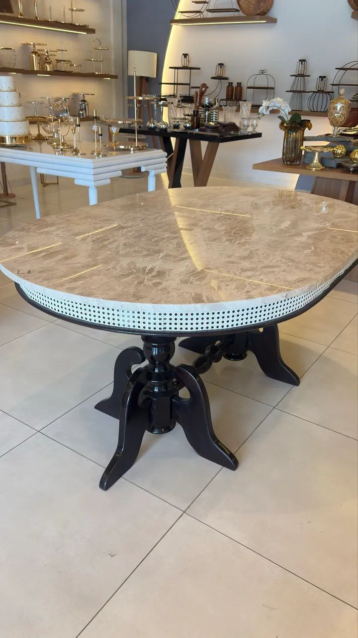 Mesa em madeira maciça e pedra travertino  - Foto 2