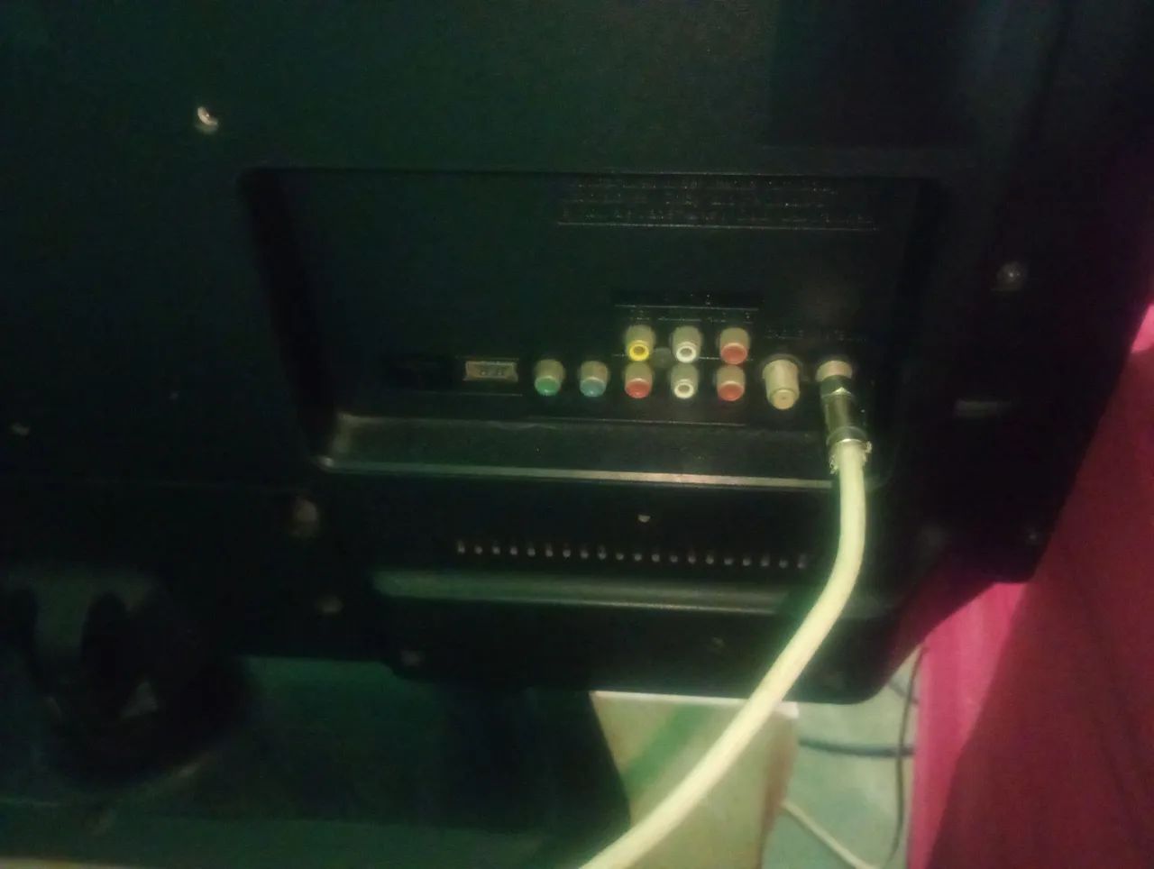 tv   32 polegadas funcionando perfeitamente sem controle ) não é smart  - Foto 4
