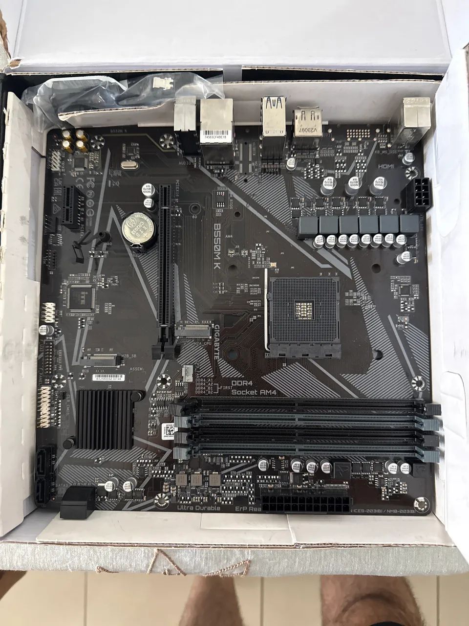 PLACA MÃE M550M K DEFEITUOSA