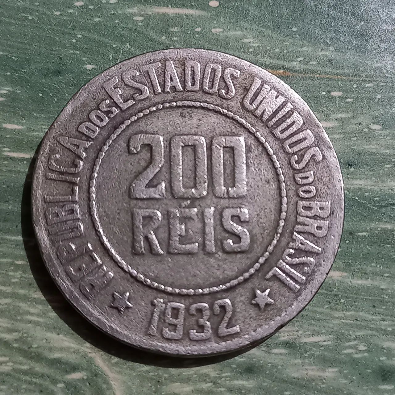 Moéda 200 Réis 1932 - Reverso invertido - MBC