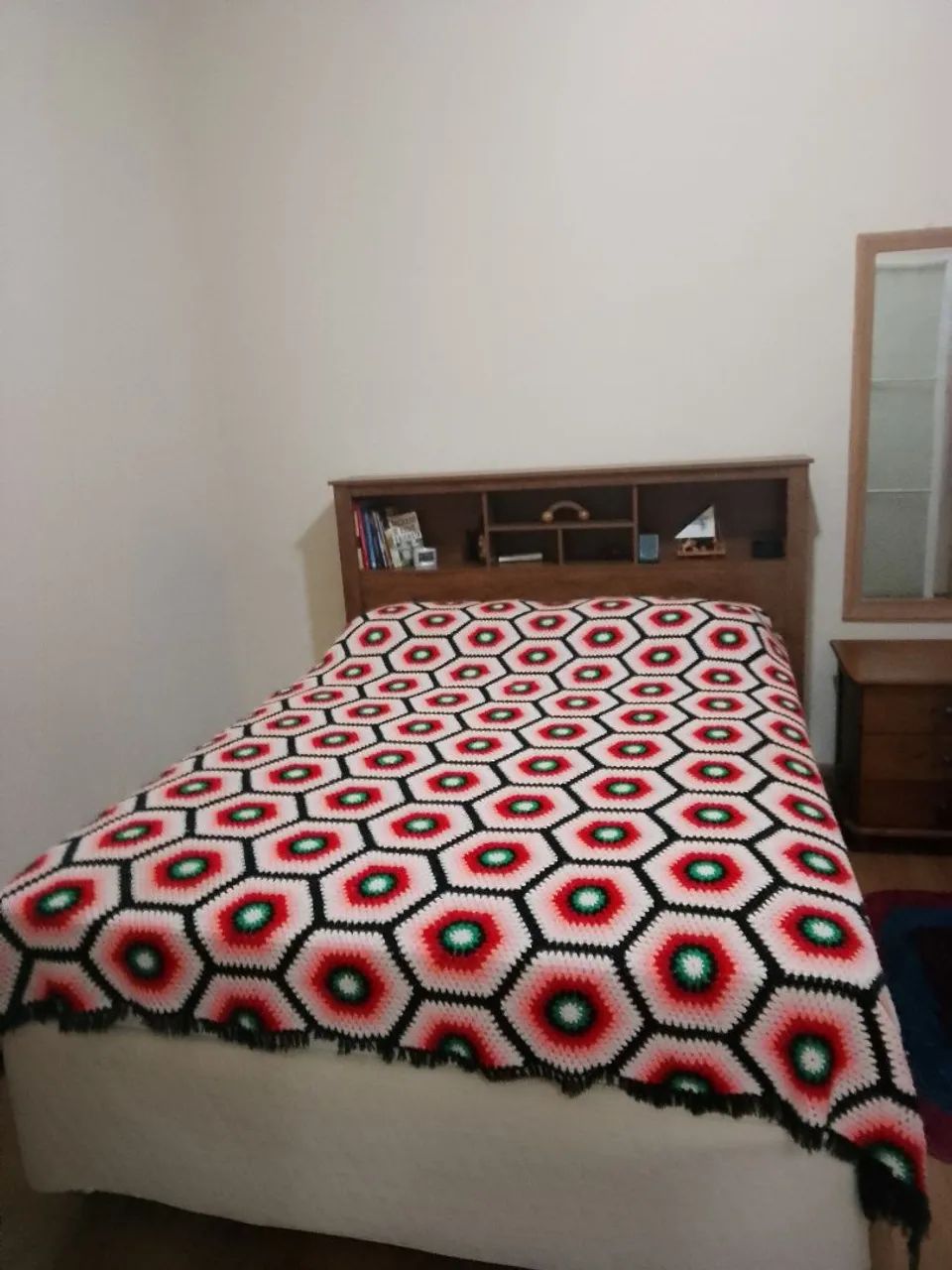 Cama box de casal com cabeceira em madeira rústica e colchão de molas ensacadas  - Foto 2