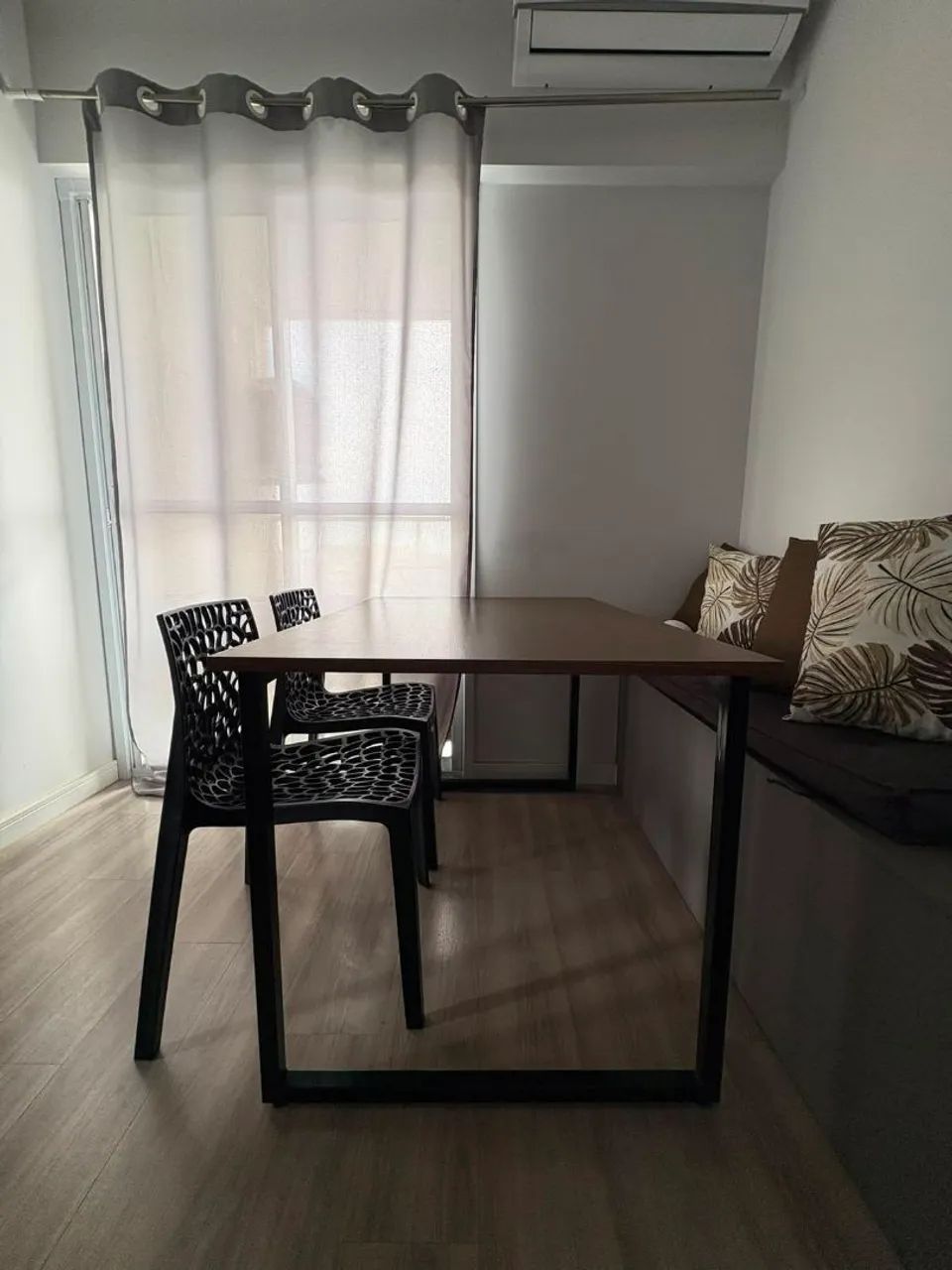 Mesa 4 lugares - Excelente estado - Foto 3