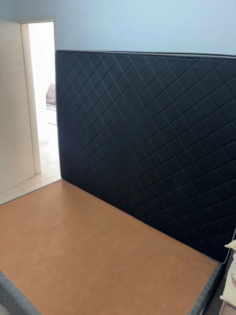 Cama box com colchão 