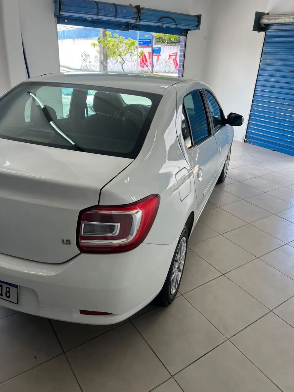 Renault Logan Expression Hi-flex 1.6 8V 4P 2016 - Foto 3