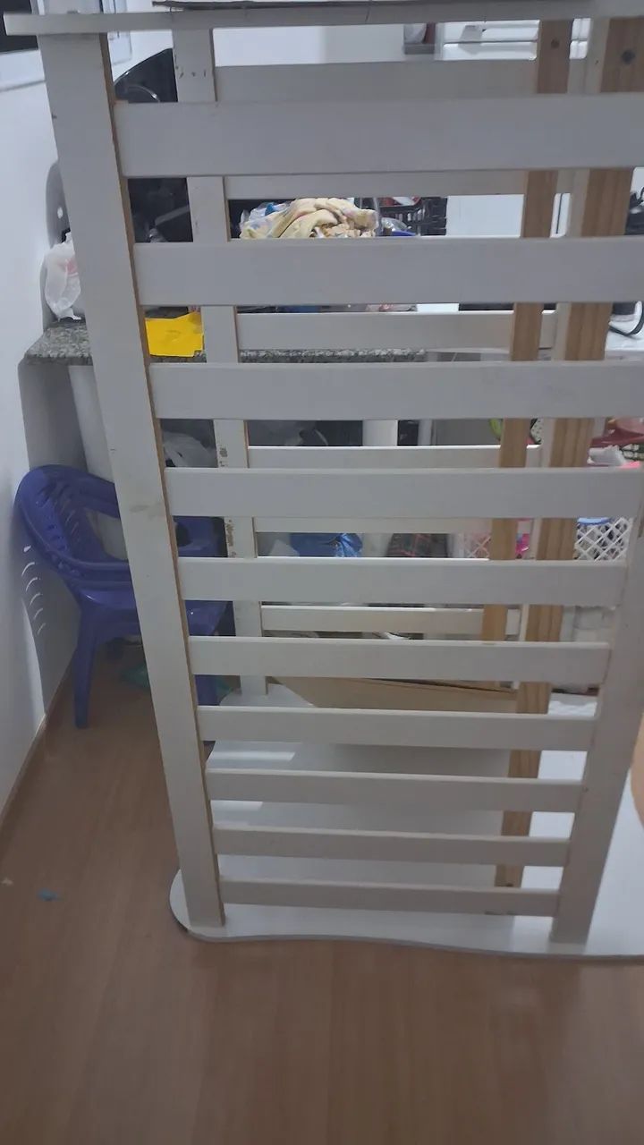 Berço e guarda roupa, precisam ser arrumados. - Foto 4