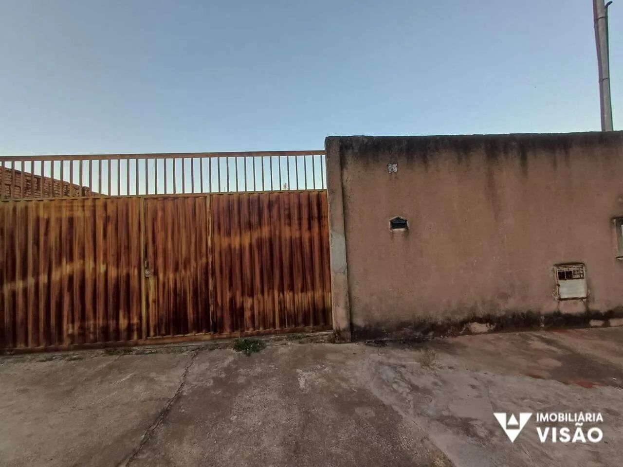 TERRENO À VENDA COM 200m² COM CÔMODO E BANHEIRO NO BAIRRO ALFREDO FREIRE