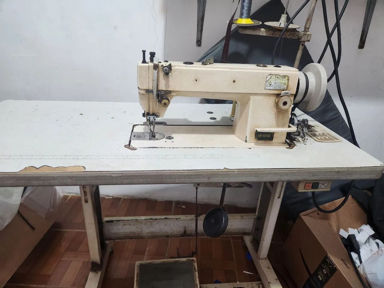 Maquina de costura industrial transporte duplo da marca lanax em excelente estado   - Foto 3