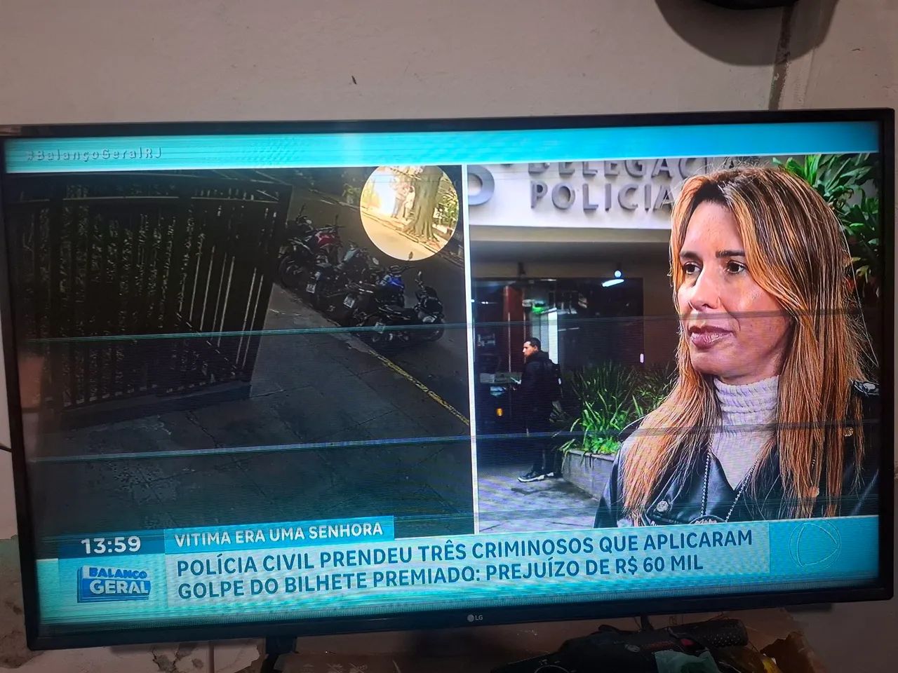 Tv LG 49 com defeito de imagem. - Foto 2