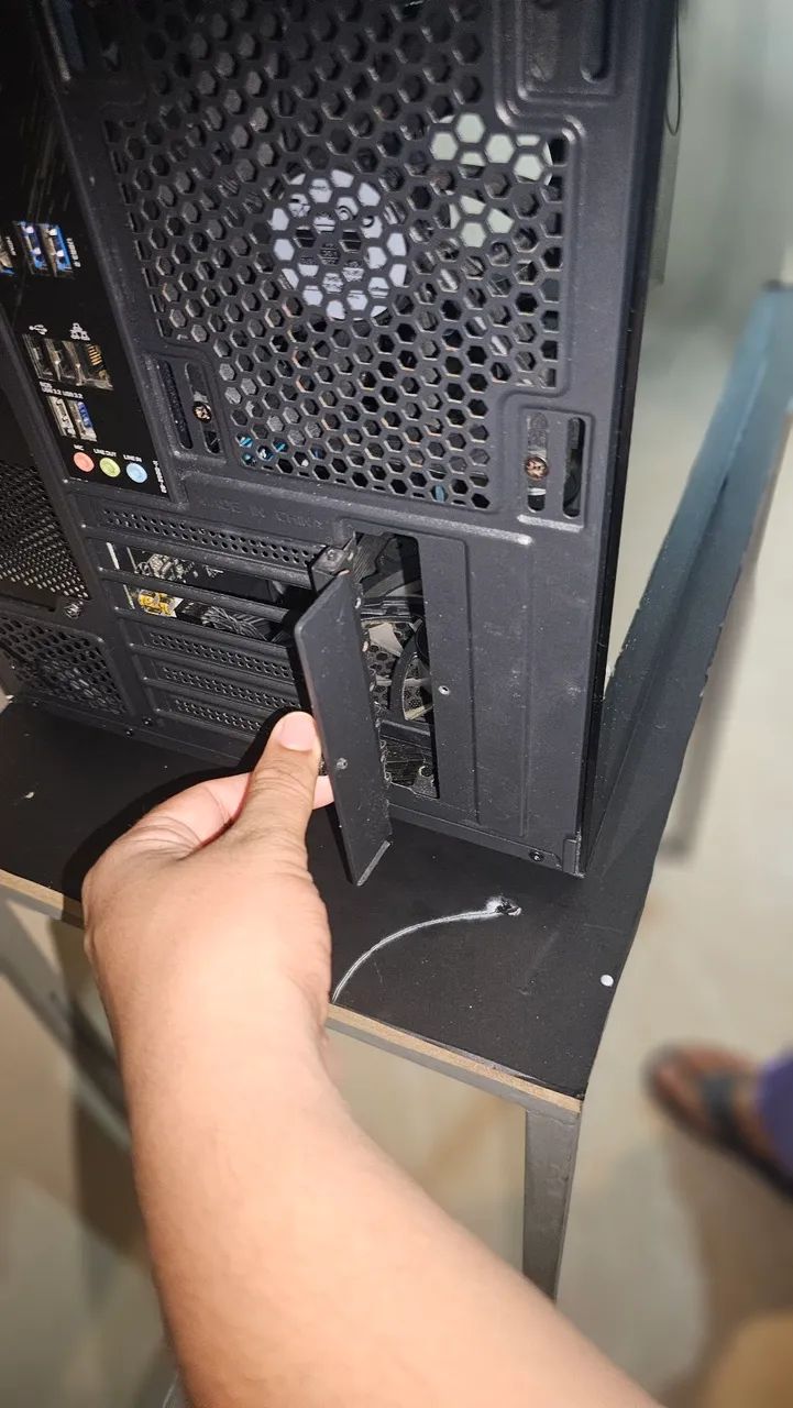 Gabinete Redragon Wide Load Mid Tower - Foto 5