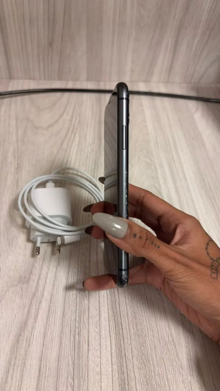 iPhone 11 64GB Bateria 100% c/ Carregador Original - Foto 2