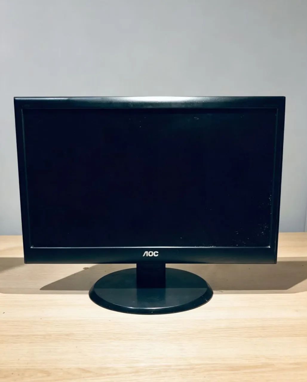 Monitor AOC LED 18.5" / 19" Polegadas 60Hz - Ideal para Estudo, Trabalho, PC de escritório