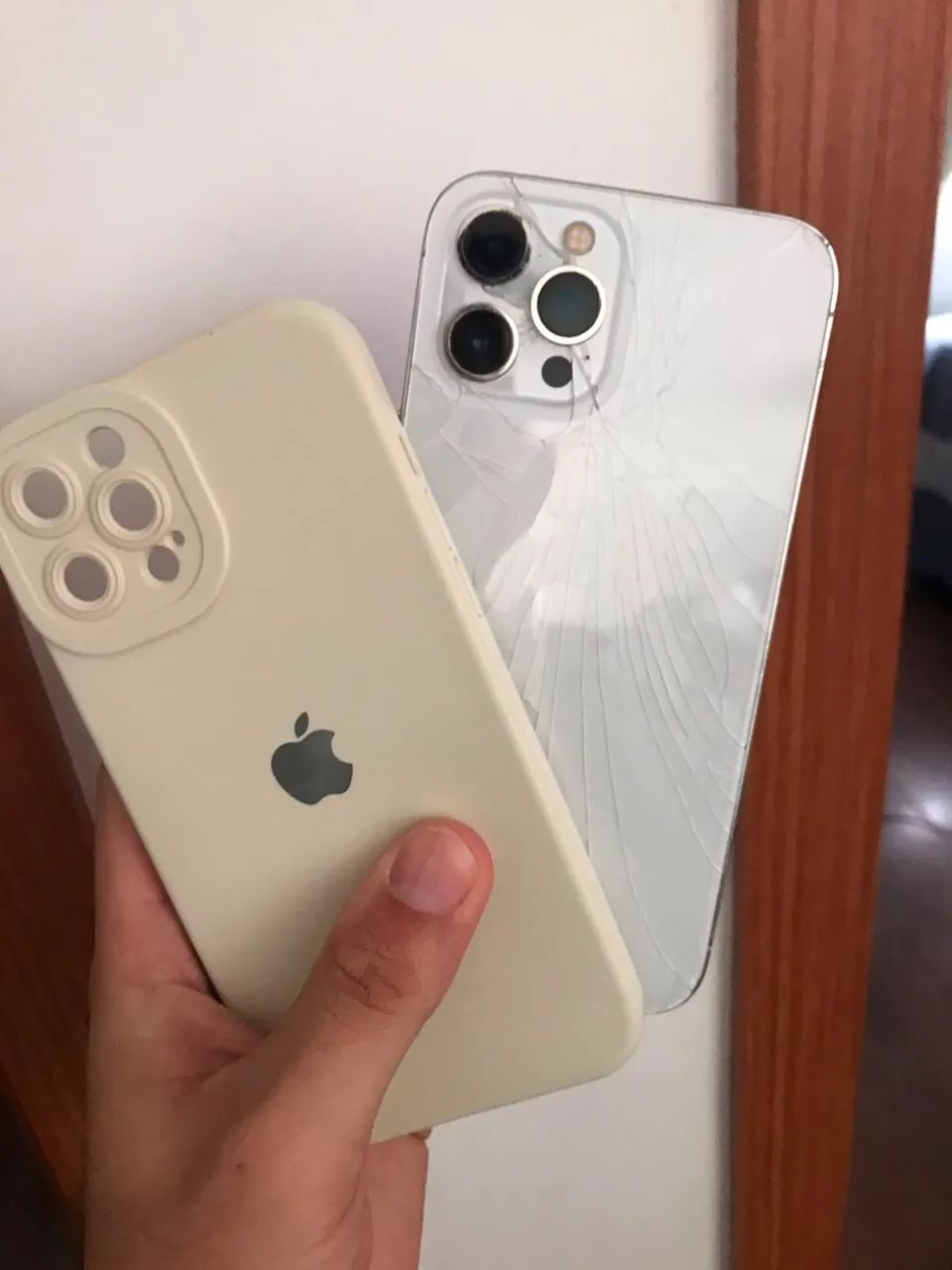 iPhone 12 Pro Max 128GB Prata  - Foto 4