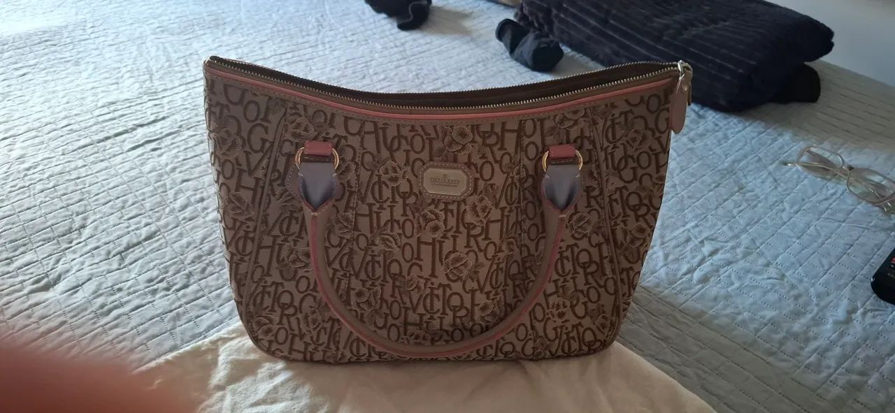 Bolsa Vitor Hugo 