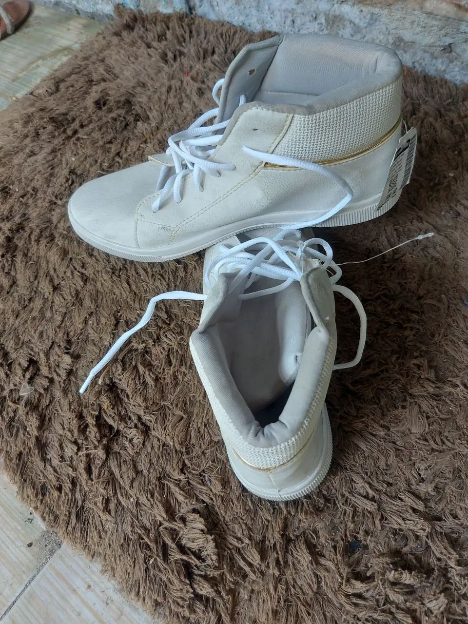Lindo tênis branco tamanho 40 - Foto 6