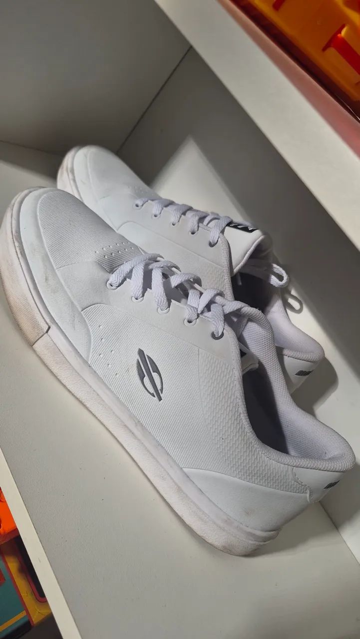 Tenis branco mormai 43