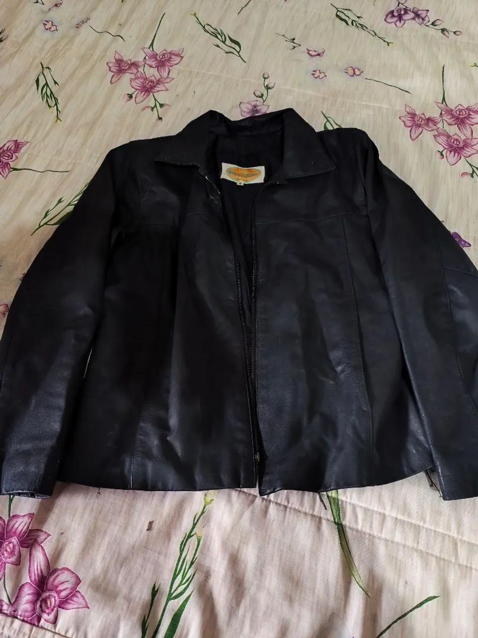 Vendo jaqueta de couro tamanho G 
