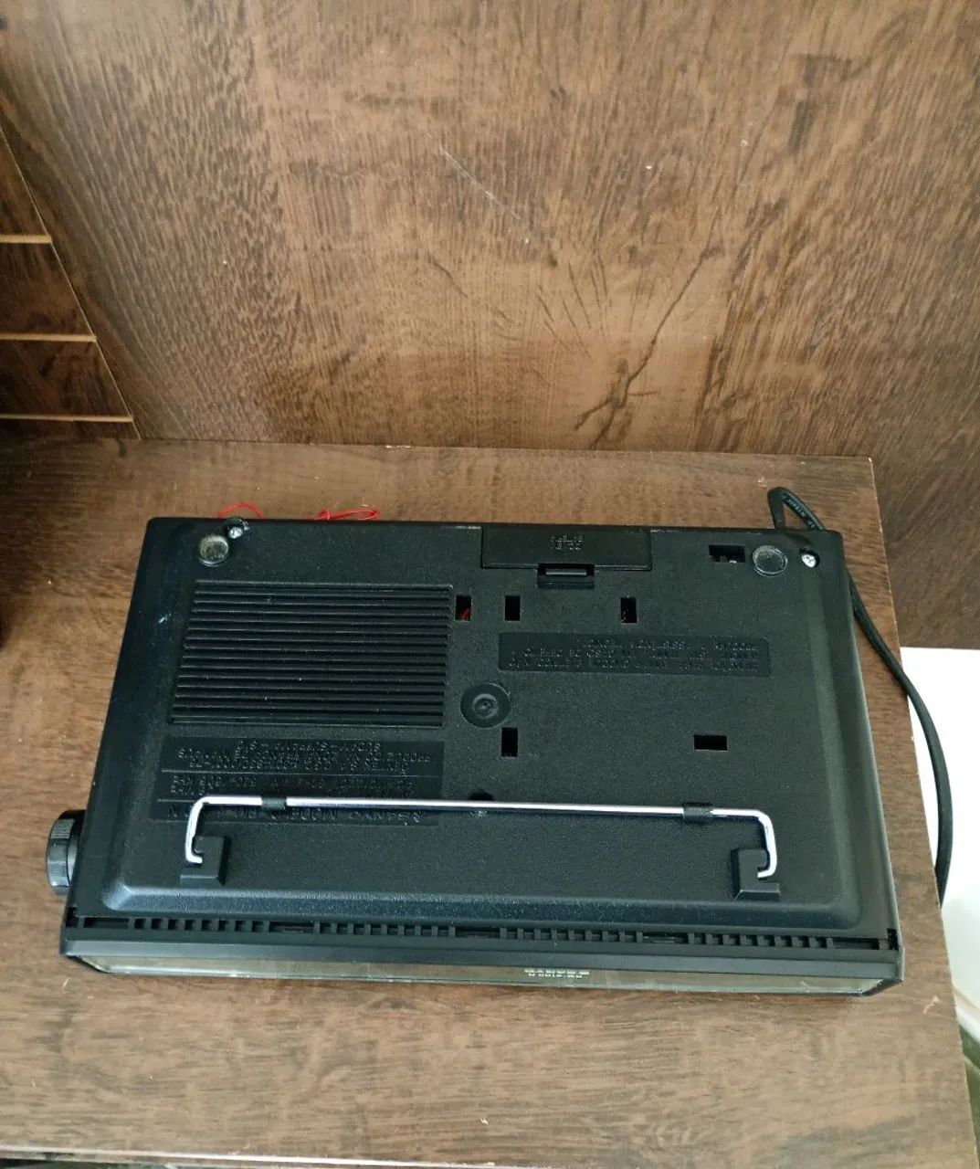 Rádio relógio Sanyo RM-6100 - Foto 4