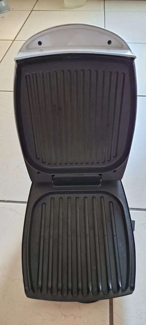 Grill George Foreman 920W com estufa - Foto 3