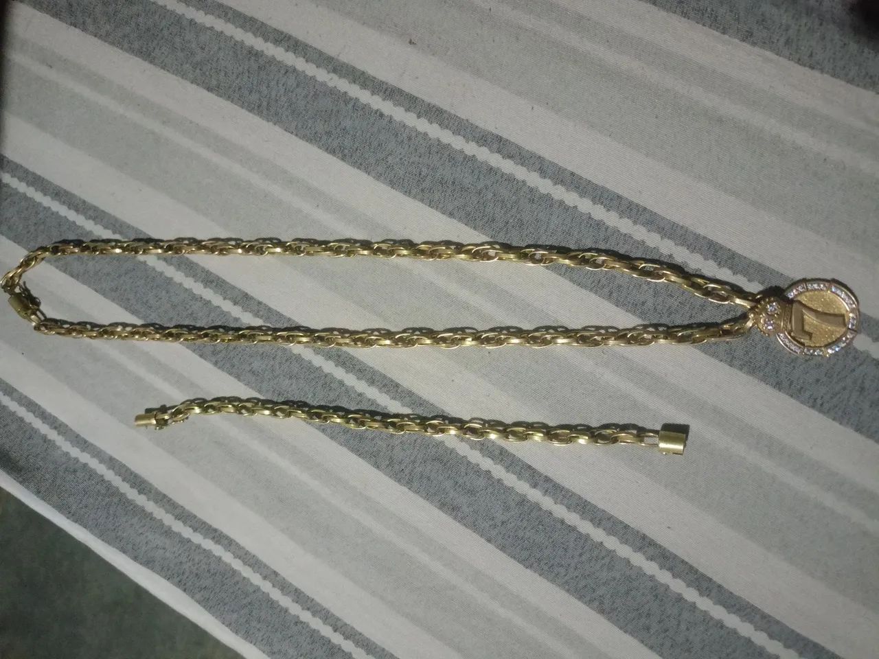 Cordão e pulseira moedas antigas - Foto 3