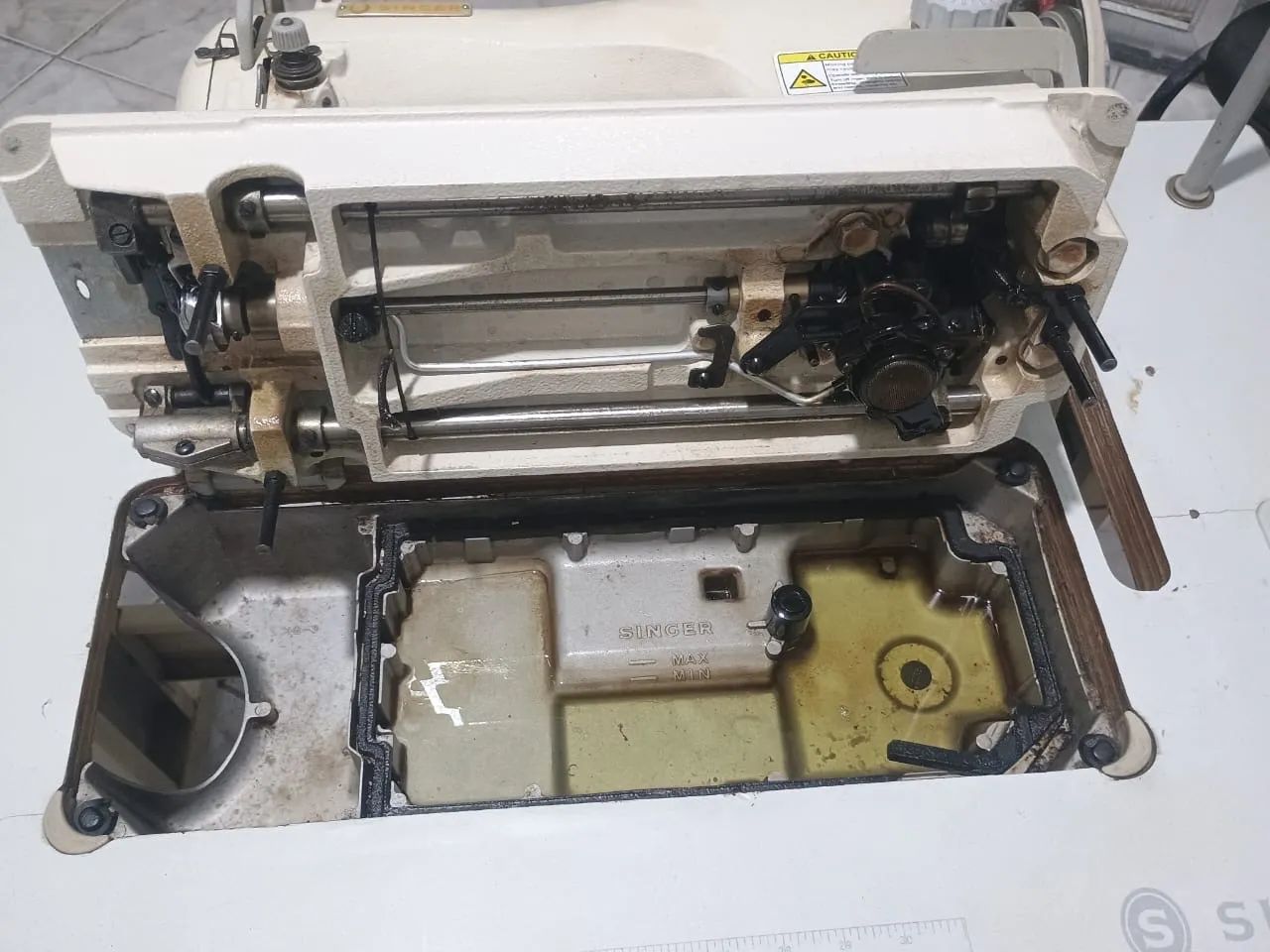 Máquina industrial reta Singer - Foto 4