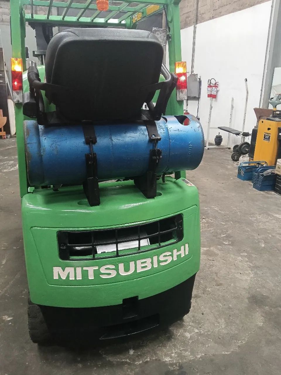 Empilhadeira automática 