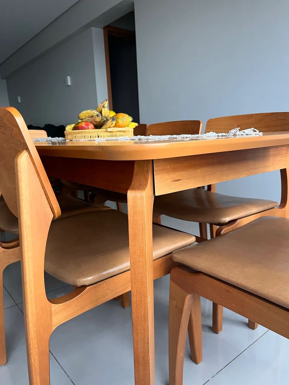 Mesa de jantar com 8 cadeiras - Foto 5