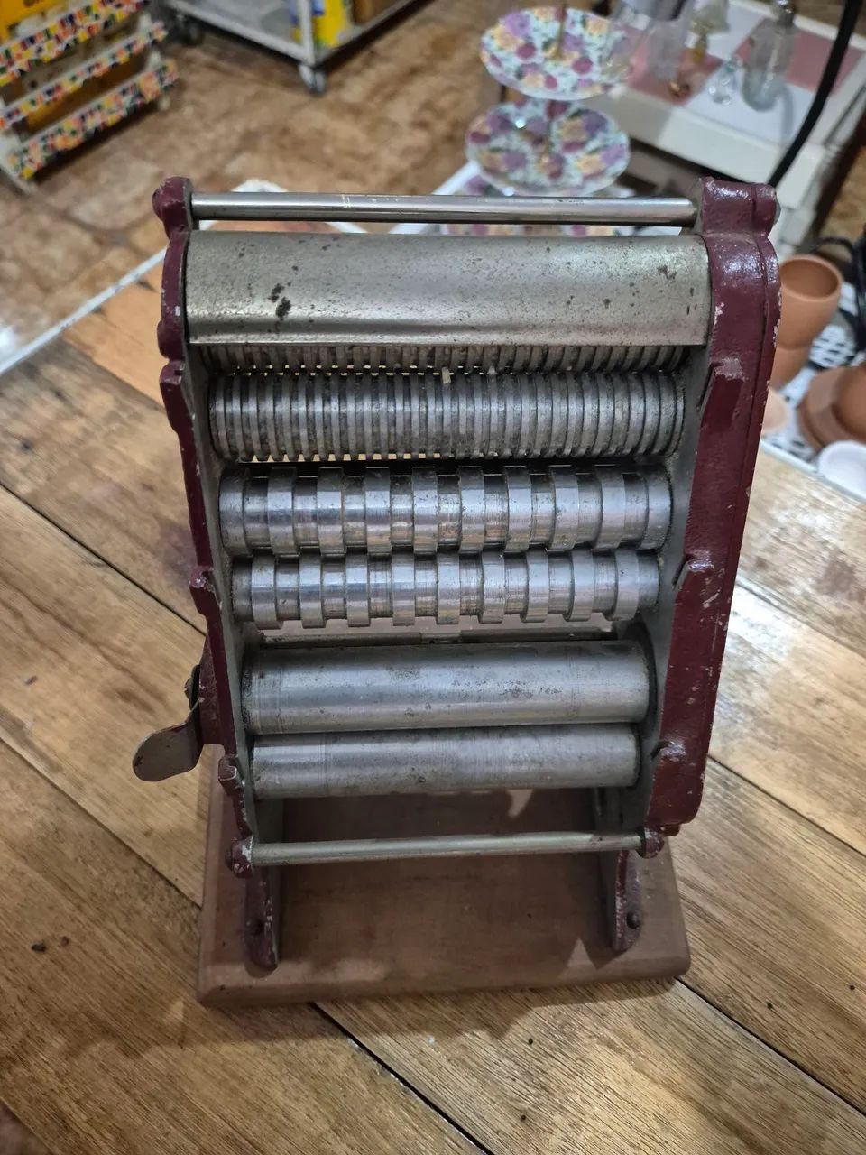 Máquina de macarrão antiga - Foto 5