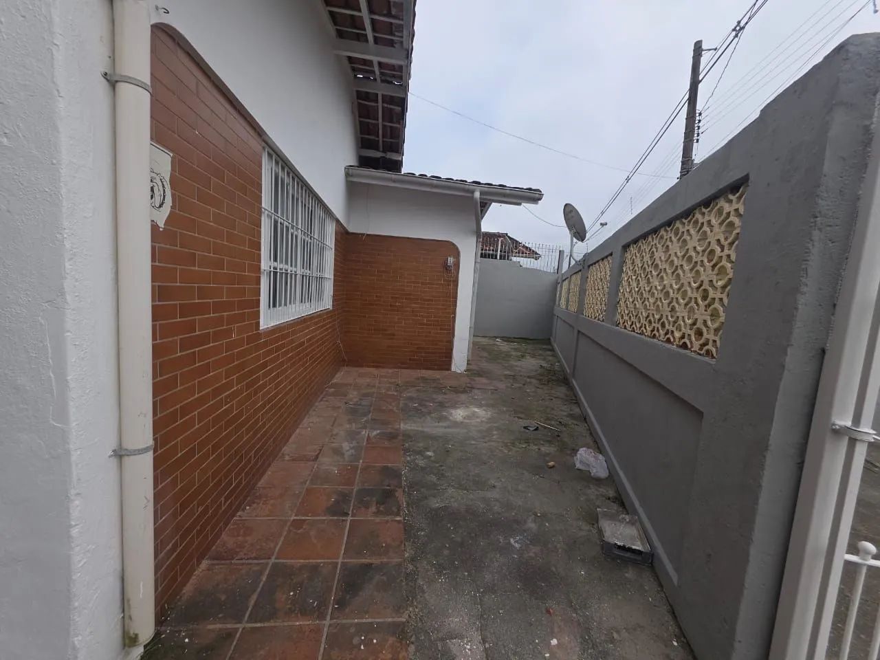 Casa individual com dois dormitórios e uma suíte.  - Foto 4